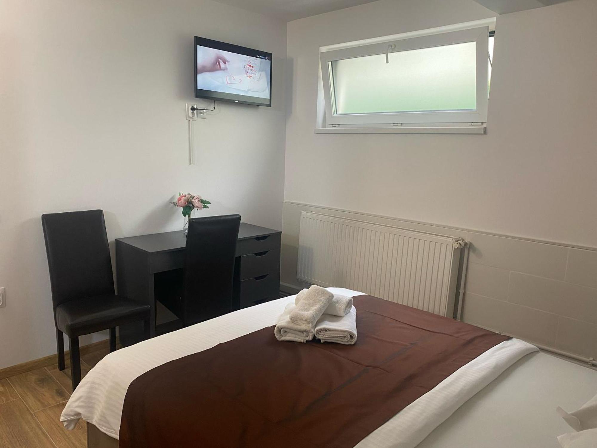 Pension Mora Cluj-Napoca Zimmer foto